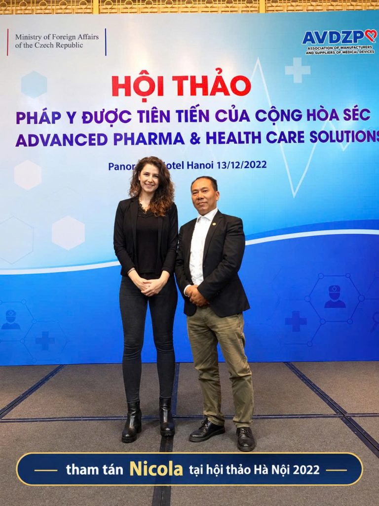 Tham tán Nicola tại hội thảo Hà Nội 2022