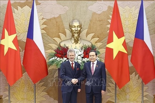 Chủ tịch Quốc hội Trần Thanh Mẫn đón Chủ tịch Thượng viện Séc Miloš Vystrčil tại Hà Nội ngày 21/11/2025
